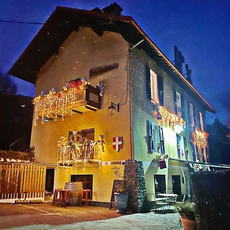 Hotel Restaurant "La Petite Auberge" Bourg-Saint-Maurice Exterior photo