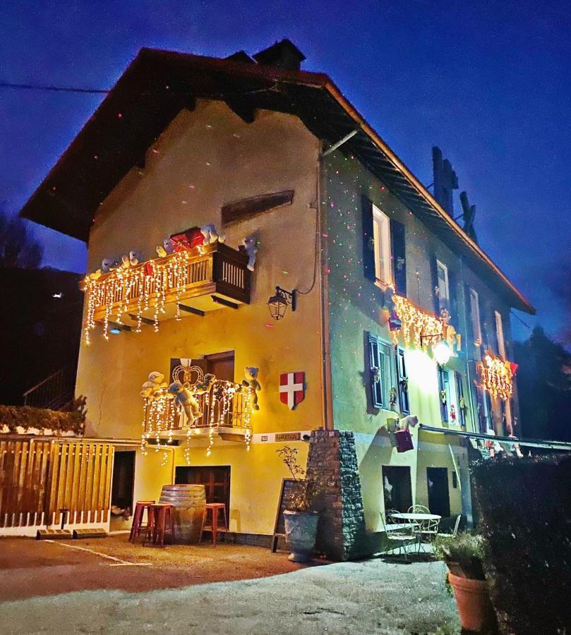 Hotel Restaurant "La Petite Auberge" Bourg-Saint-Maurice Exterior photo