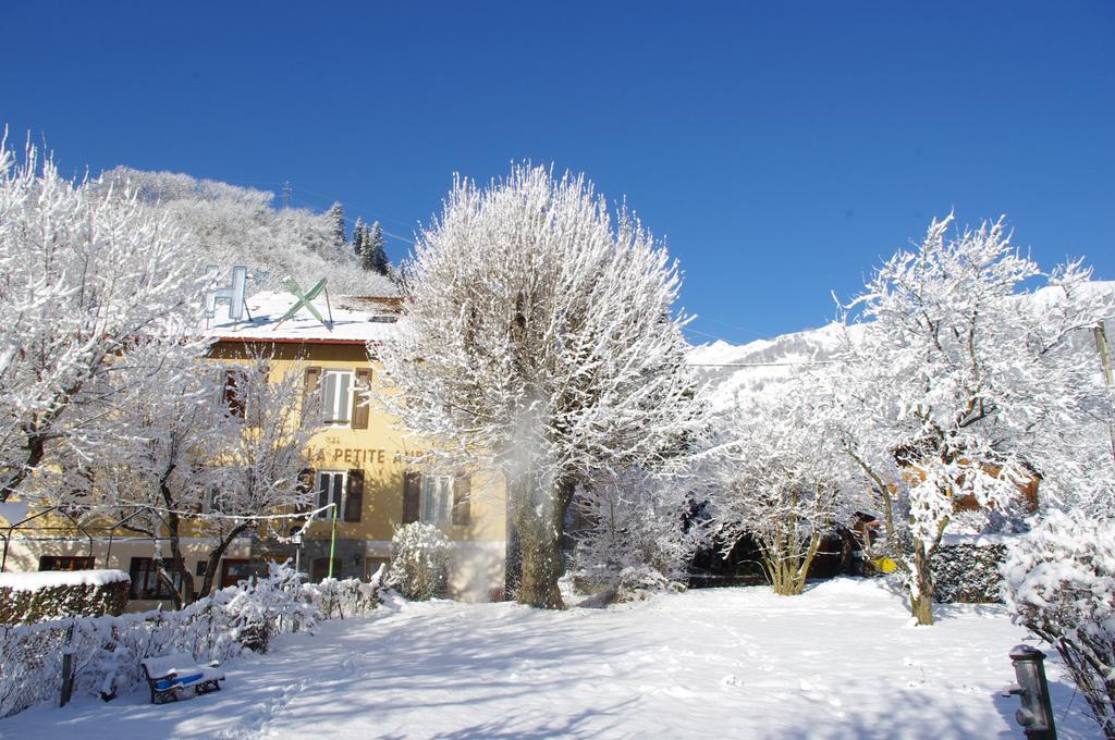 Hotel Restaurant "La Petite Auberge" Bourg-Saint-Maurice Exterior photo